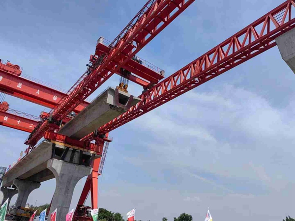 320噸架橋機